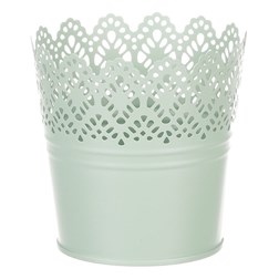 Obal kovový, krajkový okraj, zelená barva.