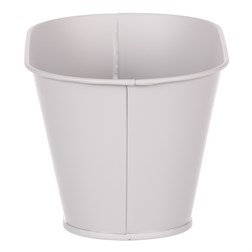 Truhlík kovový, šedivá barva.