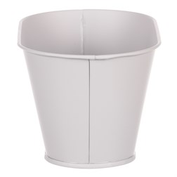 Truhlík kovový, šedivá barva.