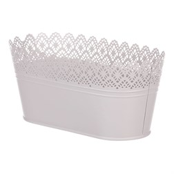 Truhlík kovový, krajkový okraj, šedivá barva.