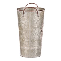 Kovová váza, design s motýly.