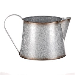 Kovový obal na květiny, tvar konve. Design s růžemi.