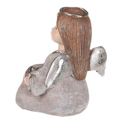 Andílek sedící šedý, stříbrná křídla a srdíčko v rukou, polyresin.