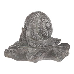 Šnek na listu, polyresinová dekorace.