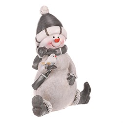 Sněhulák - polyresiová figurka, sedící, šedý obleček a čepka